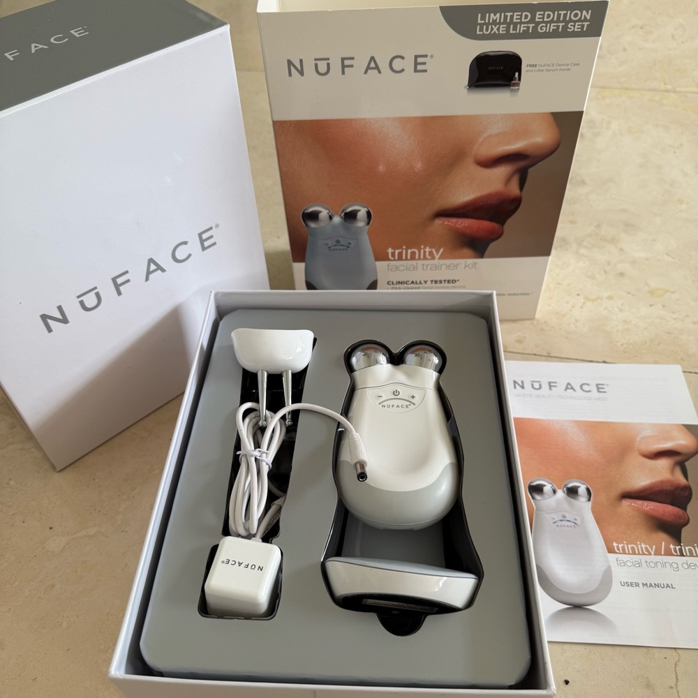 NuFACE Trinity Facial Trainer Kit + Trinity Eye & Lip Enhancer Attachment